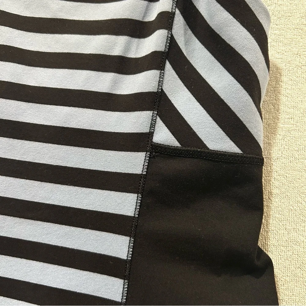 Sz 4 (fits 0 & 2) Lululemon Work It Out Lavender Black Striped Racerback Tank - Picture 7 of 7